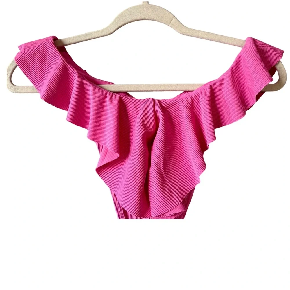 Jess Southern for Gianni Bini Ruffle Cheeky Bikini‎ Bottom Pink Size L NWT